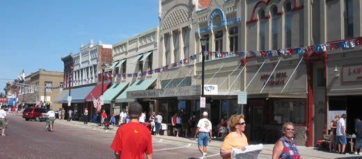 Main Street, pre crowds